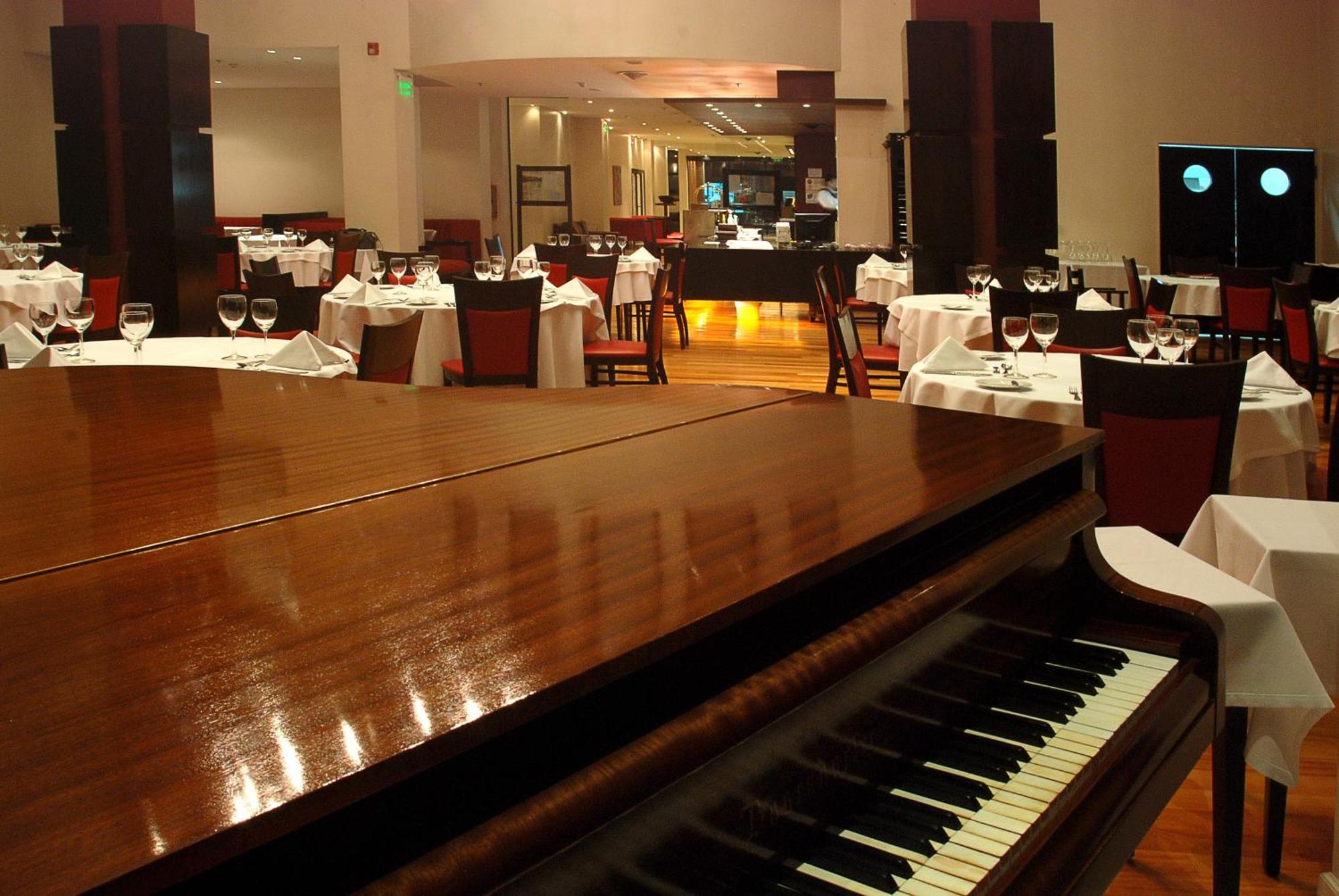 Howard Johnson Plaza Jujuy ซานซัลวาดอร์ เด โฆคุย ภายนอก รูปภาพ